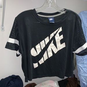 Nike crop shirt